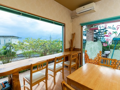 沖縄国頭郡で美味しいタピオカが飲めるカフェ